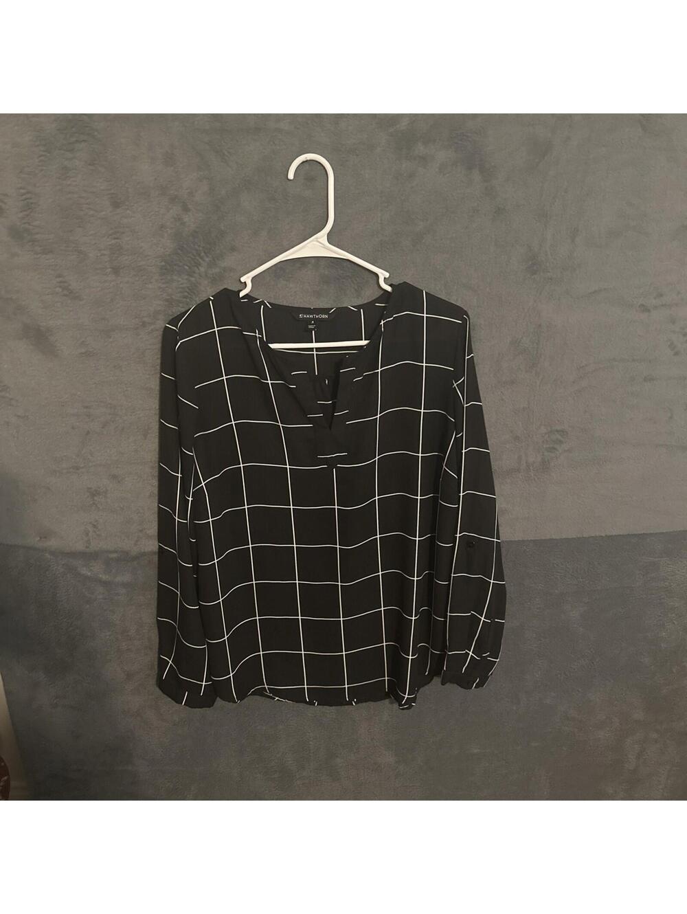 41Hawthorn Top Womens Medium Black Geometric  V-Neck Popover Blouse Long Sleeve